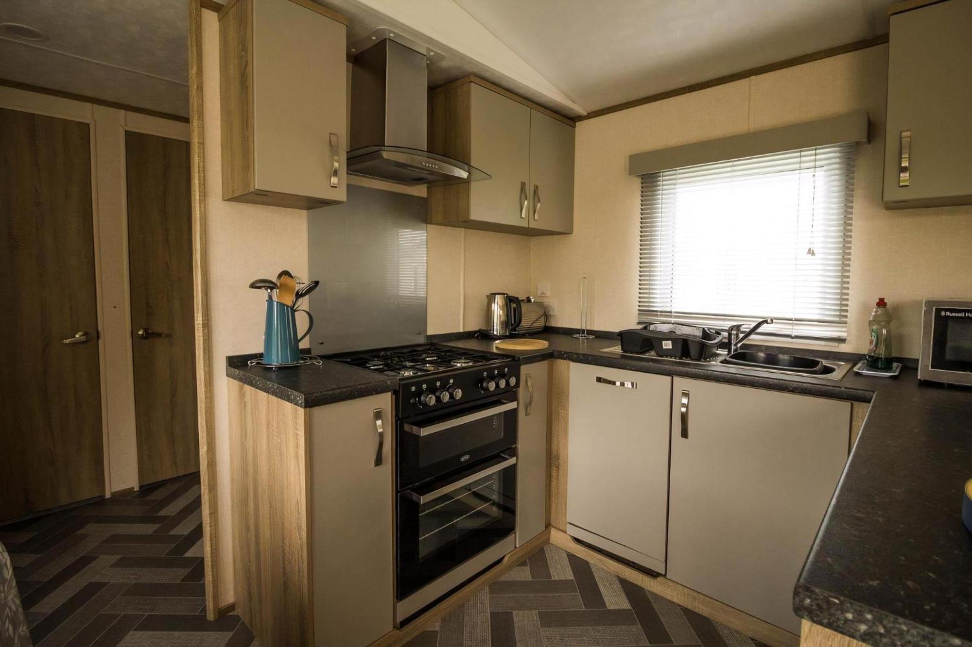 Beautiful 8 Berth Caravan At Heacham Beach In Norfolk Ref 21056C Exteriör bild